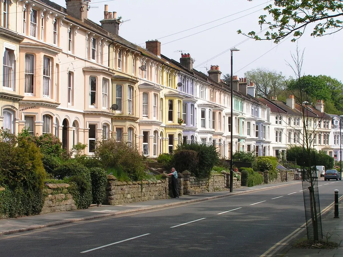 How to Research a Neighbourhood Before You Move: A UK Area Checklist
